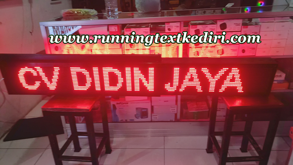 <p>Pengusaha sangat membutuhkan running text ini untuk di gunakan sebagai media promosi atau pengenalan brend toko atau bisnis anda saat ini dan anda juga bisa menempatkan running text ini di depan pintu masuk dengan tulisan selamat datang, dengan begitu pengunjung akan terasa seperti mendapatakan sambutan dari pihak usaha anda saat ini.</p>